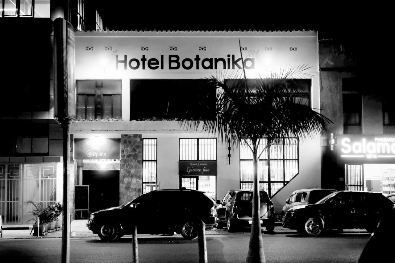 Botanika Hotel Buyumbura Exterior foto